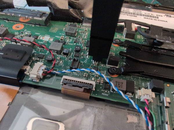 A suspiciously shitty looking capacitor